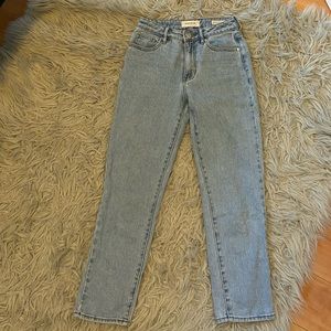 PacSun light wash cropped mom jeans